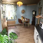 London Traugutta 47