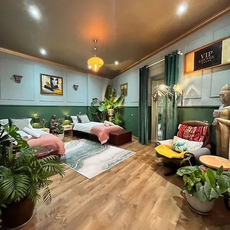 Apartament London Traugutta 47 *