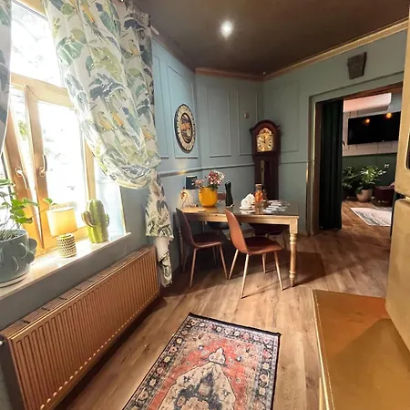 London Traugutta 47 Daire Radom